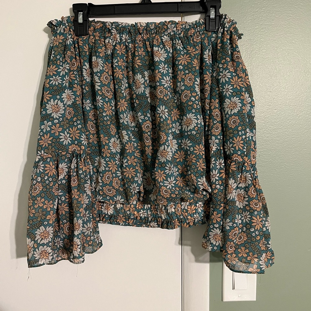 Pink Lily Show You Around Green Floral Off The Shoulder Blouse - Large